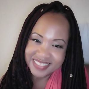 Meet your Posher, Charlotte